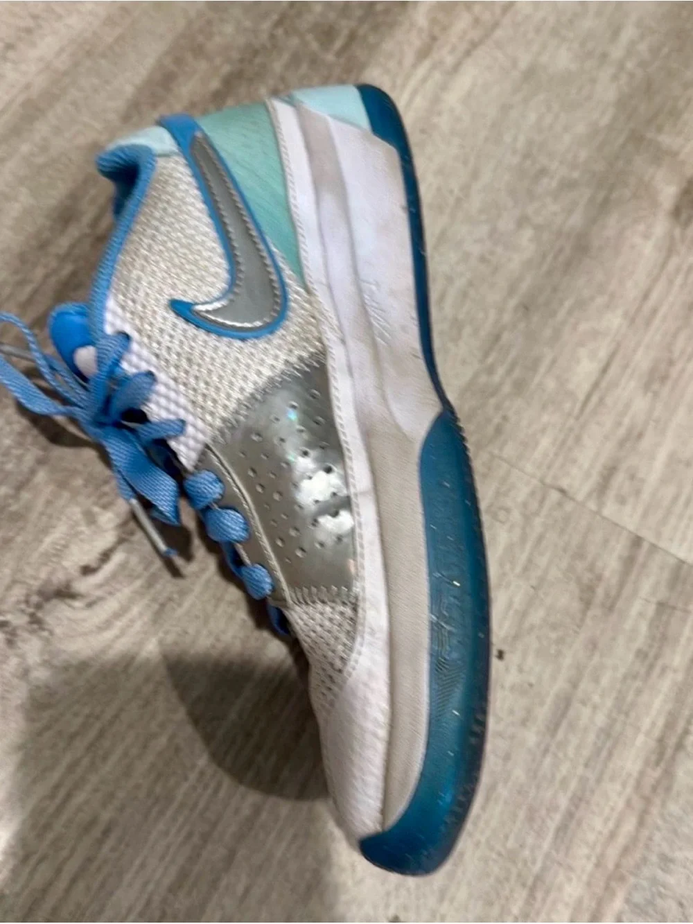 Nike White & Blue Athletic Sneakers with Iridescent Detail